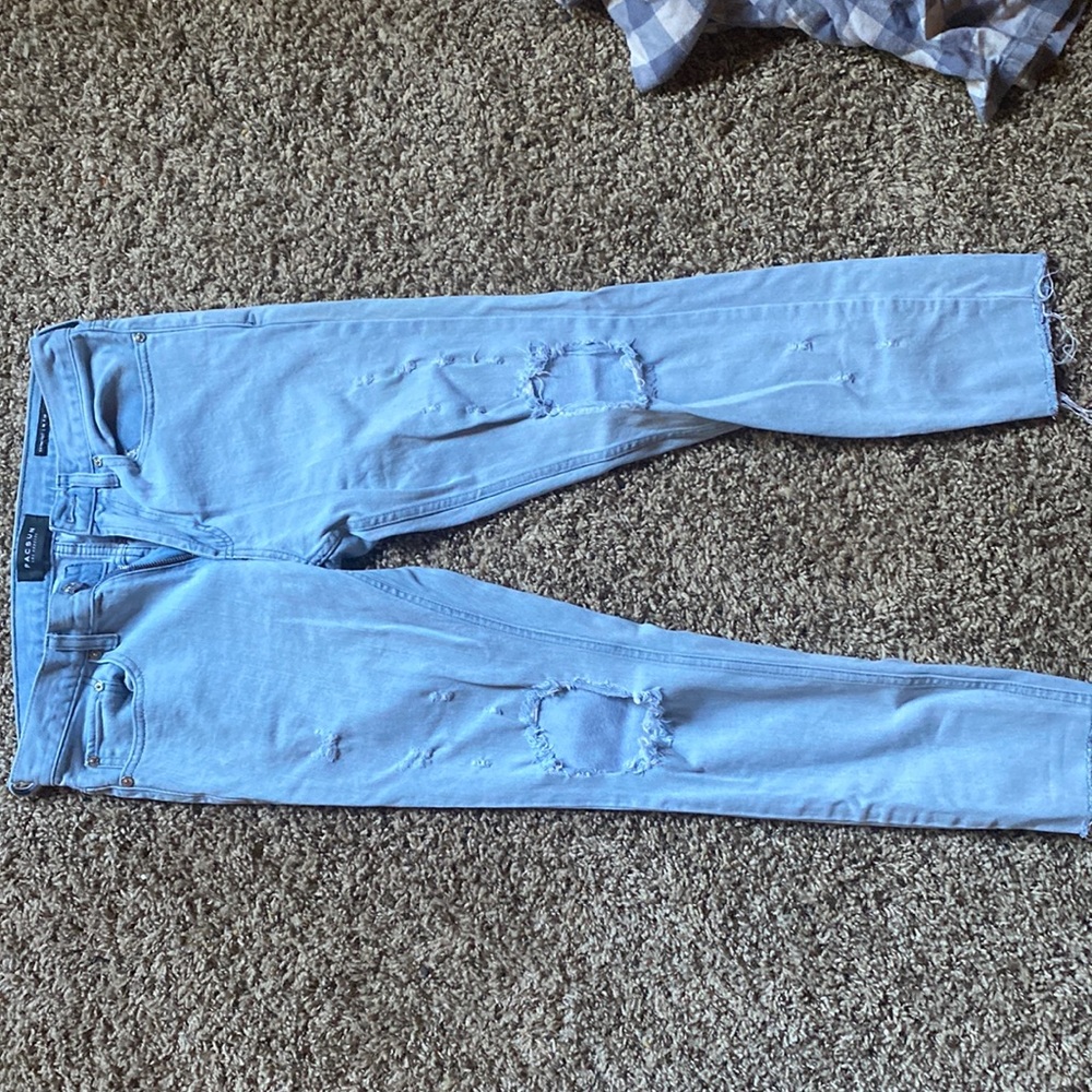 30 x 30 pacsun light jean pants like new. One belt loop broke